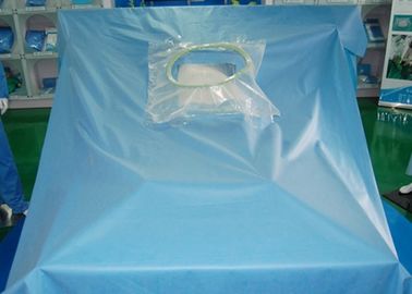 병원 메마른 외과는 Gynaecology 절차 세륨 증명서를 위해 주름잡아 드리웁니다